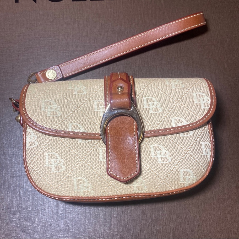 Dooney & Bourke Wristlet